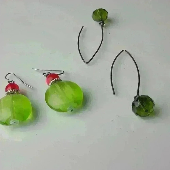 Vintage green red earrings bundle of 2 - Picture 3 of 14